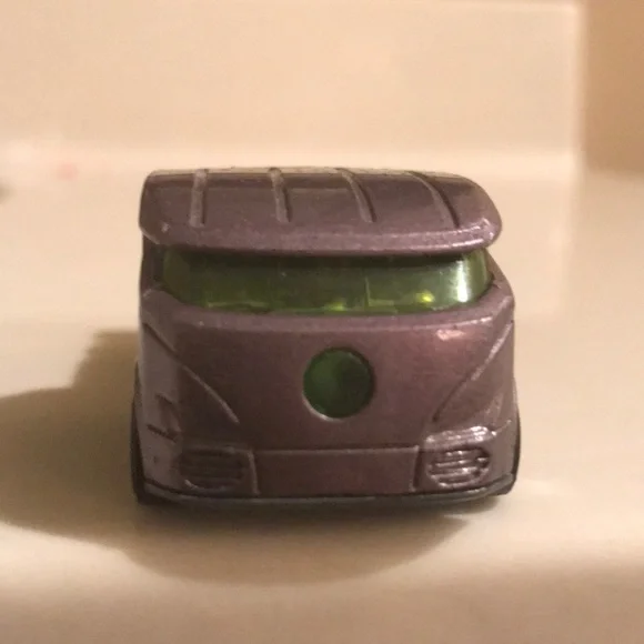 Ultra rare color Hot wheels qombee purple metallic with flames - Picture 6 of 6